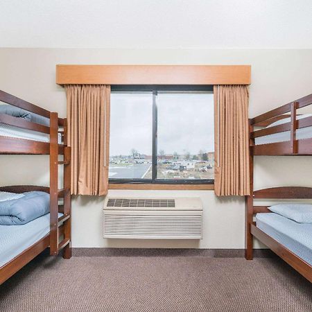 Days Inn & Suites By Wyndham Baxter Brainerd Area Экстерьер фото