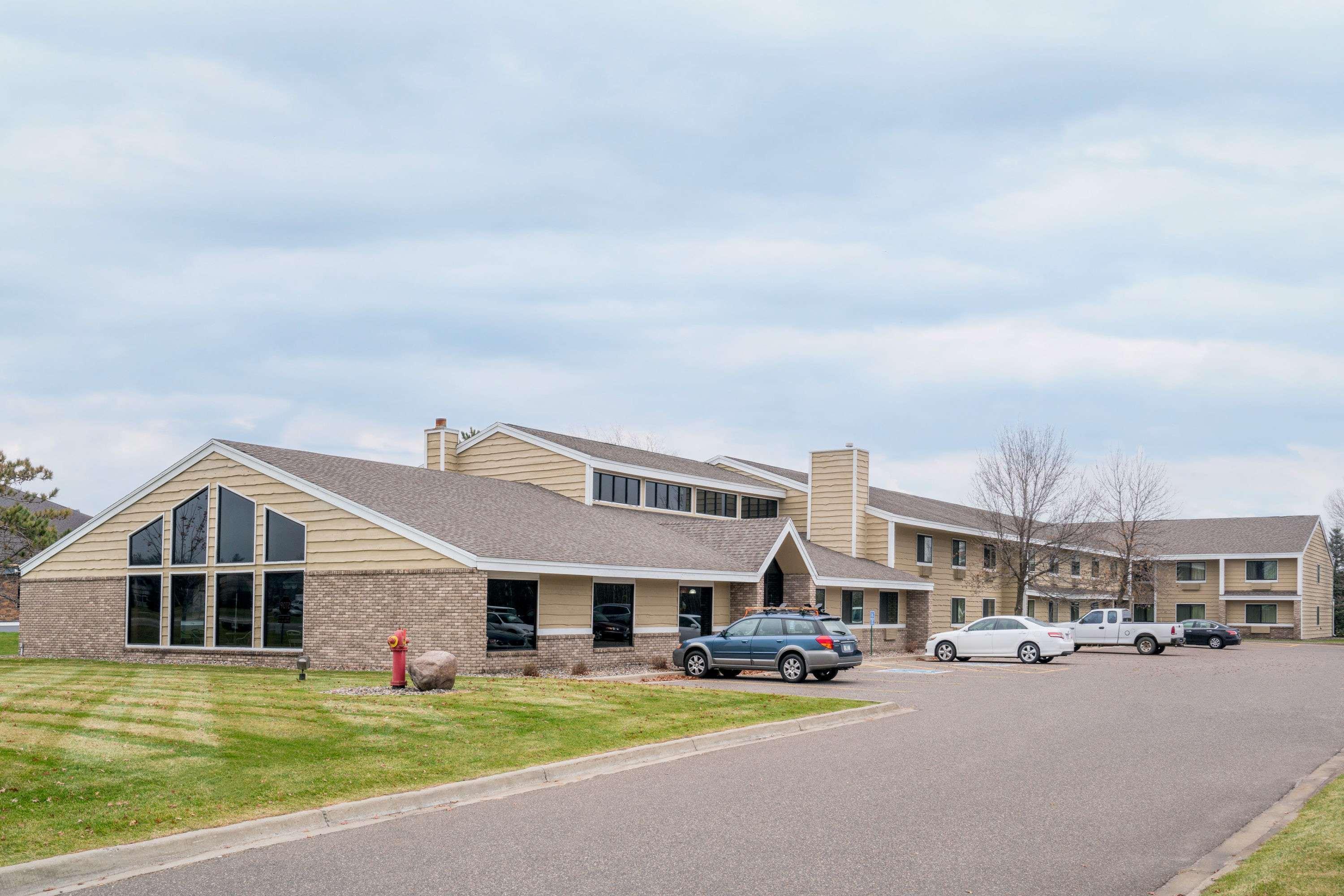 Days Inn & Suites By Wyndham Baxter Brainerd Area Экстерьер фото